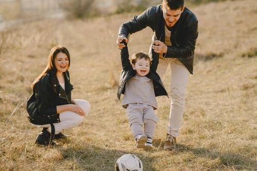 3 thói quen xấu đang hủy hoại trí não của con bạn