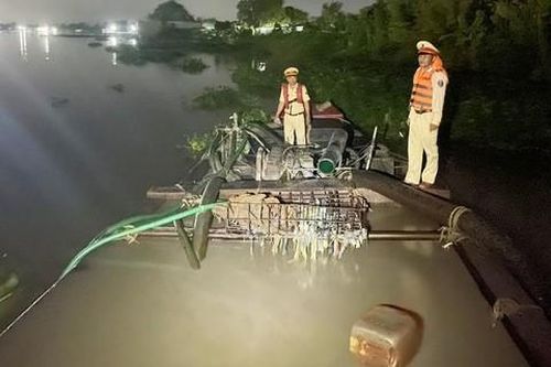 Đồng bằng sông Cửu Long: Gian nan chống 'cát tặc'