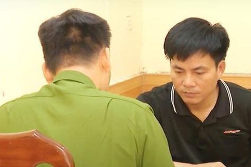 Thuê ô tô, làm giả giấy tờ rồi bán