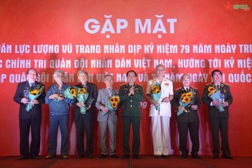 Làm gì để có tác phẩm hay về đề tài lực lượng vũ trang?