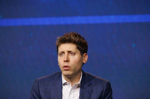 Sam Altman lần đầu xuất hiện sau ồn ào OpenAI