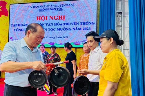 Khơi dậy giá trị văn hóa cồng chiêng vùng đất Ba Vì