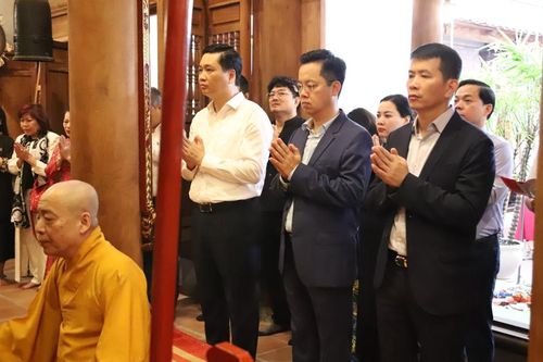 Quận Hoàn Kiếm: Dâng hương tưởng niệm Thượng tướng quân Phạm Ngũ Lão