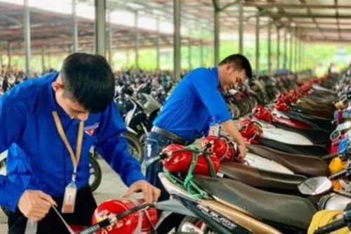 Một Công ty tặng 17.000 bình cứu hỏa cho công nhân