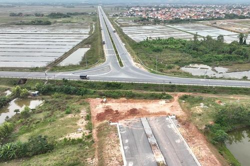 Gỡ vướng việc đấu nối đường ngang vào đường BOT tuyến tránh Quốc lộ 1A qua Đồng Hới