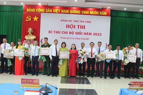Trà Vinh: Trao giải hội thi bí thư chi bộ giỏi