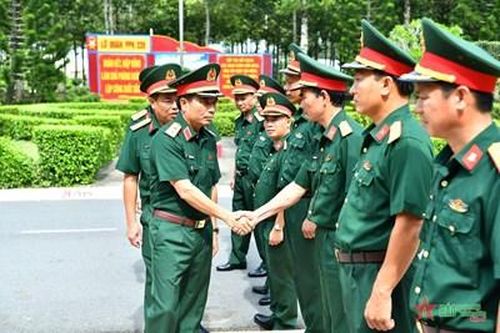 Kiểm tra toàn diện tại Lữ đoàn Pháo phòng không 226 (Quân khu 9)