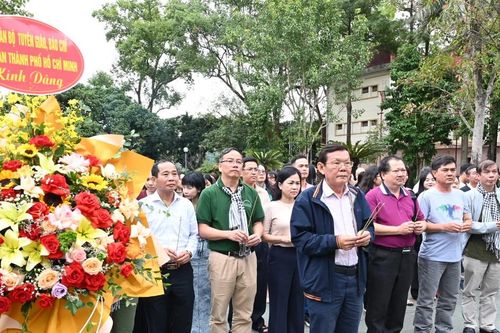 'Hành trình qua miền Tây Bắc' của Đoàn cán bộ tuyên giáo, báo chí, xuất bản TPHCM
