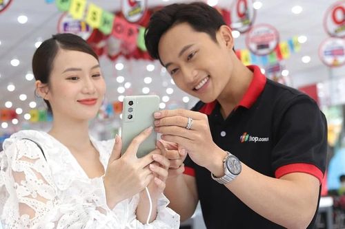 Hàng điện tử, đồ gia dụng… ưu đãi đến 70%