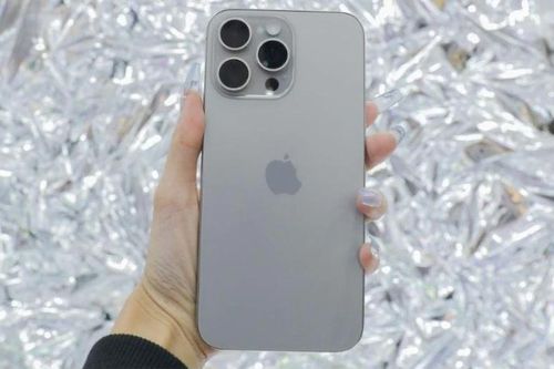 iPhone 15 giảm giá mạnh những ngày cuối năm