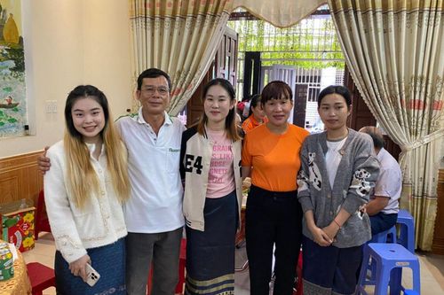 Mái ấm yêu thương dành cho sinh viên Lào