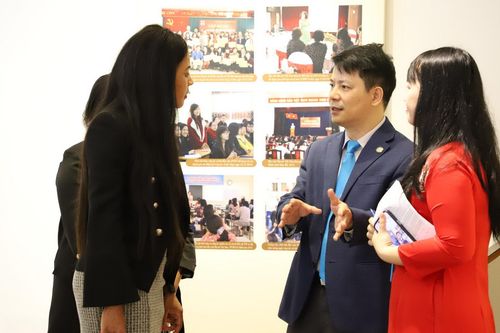 Phu nhân Phó Tổng thống nước Cộng hòa Nam Phi thăm Học viện Phụ nữ Việt Nam