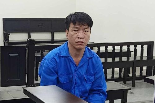 Vác dao truy sát họ hàng vì cho rằng 'không được tôn trọng'