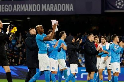 Thắng Braga, Napoli giúp Serie A vượt mặt Premier League