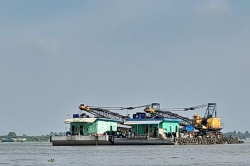 An Giang dừng hàng loạt mỏ cát trên địa bàn tỉnh