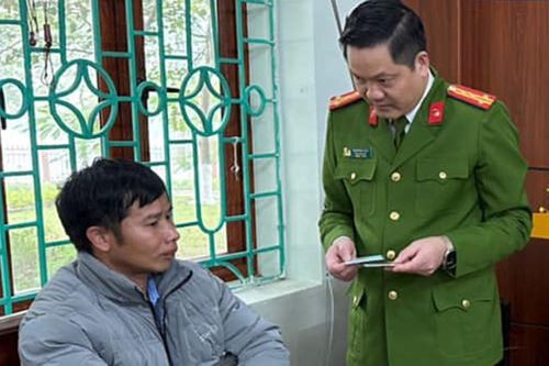 Bắt quả tang cán bộ bản mua bán ma túy với số lượng 'khủng' ở Lai Châu