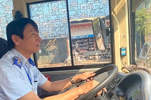 Chuyến đi định mệnh xe duyên anh tài xế xe buýt và 'vị khách' đặc biệt