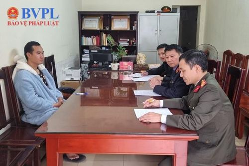 Bắt giữ 2 đối tượng người Lào vận chuyển trái phép ma túy vào Việt Nam