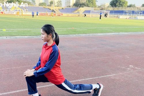 Nghị lực và thành tích ấn tượng của nữ vận động viên điền kinh Nghệ An