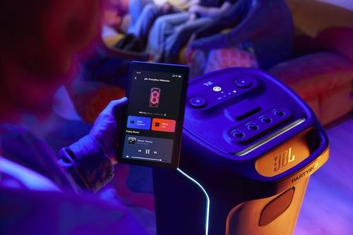 JBL tung loa karaoke công suất 'khủng' chưa từng có, kèm màn hình DJ