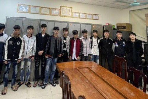 Hà Nội: 14 đối tượng mang hung khí 'giải quyết' mâu thuẫn bị khởi tố