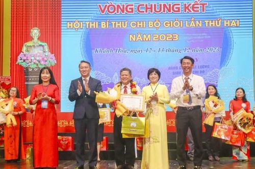 Ngày hội của những người làm công tác xây dựng Đảng