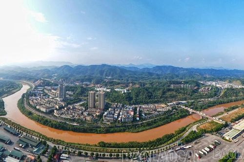 Thúc đẩy kết nối hạ tầng giao thông Lào Cai (Việt Nam) - Vân Nam (Trung Quốc)