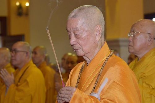 Đức Pháp chủ GHPGVN quang lâm dự Lễ tưởng niệm Đức Phật hoàng Trần Nhân Tông tại Việt Nam Quốc Tự