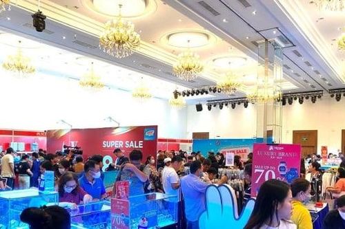 Tp.HCM: Sắp diễn ra khuyến mại hàng hiệu lên tới 90%