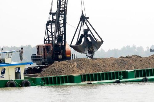 An Giang tạm dừng hàng loạt mỏ cát để xem xét các hành vi vi phạm