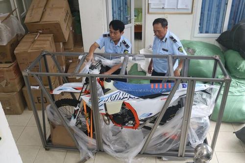 Quảng Bình: Liên tiếp phát hiện, bắt giữ các vụ vận chuyển hàng giả, hàng lậu