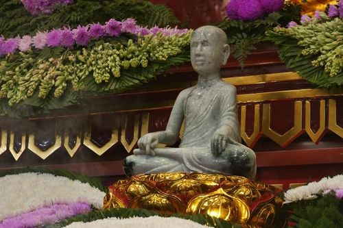 Thành kính đại lễ tưởng niệm 715 năm Phật hoàng Trần Nhân Tông nhập niết bàn tại Yên Tử