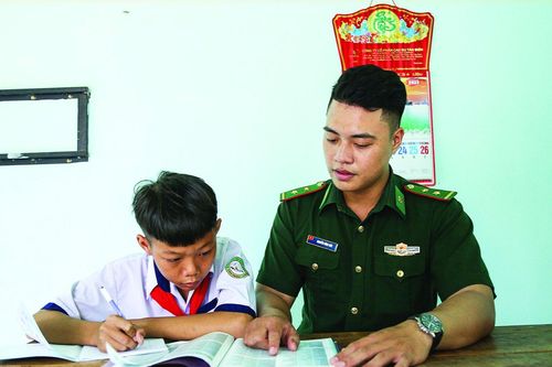 'Con nuôi biên phòng' - nâng đỡ những mảnh đời kém may mắn ở vùng biên Tây Ninh