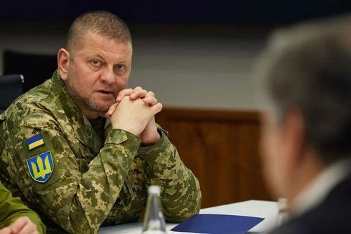 Bộ trưởng Quốc phòng Ukraine bác tin đồn sa thải Tổng tư lệnh Zaluzhny