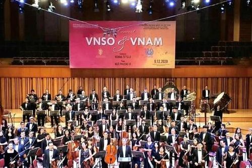 Lần đầu tiên trình diễn tổ khúc 'Việt Nam' tại nước ta
