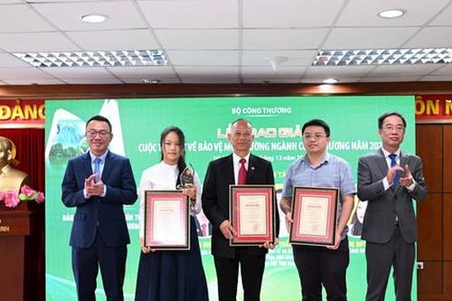12 tác phẩm đoạt giải cuộc thi bảo vệ môi trường ngành Công Thương