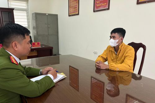 Bắt hai đối tượng chuyên sản xuất pháo nổ trên xe ô tô