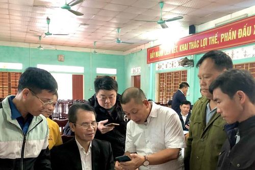 Hơn 200 người dân được tập huấn về kỹ thuật chăn nuôi bò H'Mông