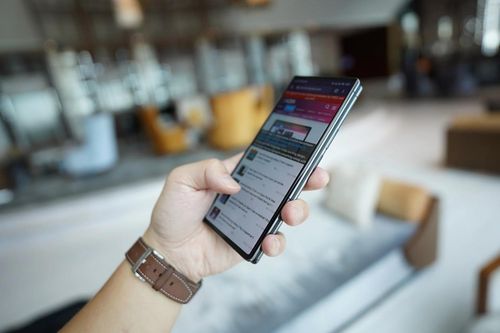 Xiaomi và Huawei mâu thuẫn