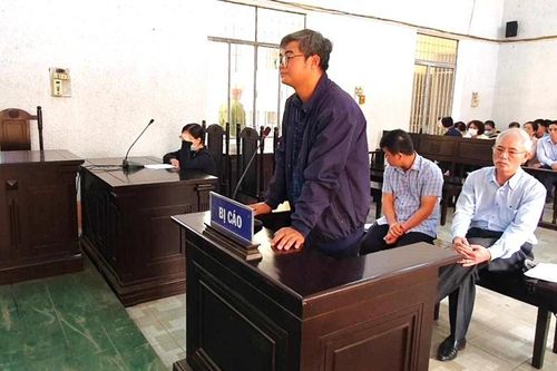 Lập khống hồ sơ, chứng từ rút tiền nhà trường, nguyên Hiệu trưởng Trường Cao đẳng sư phạm Đắk Lắk và thuộc cấp được hưởng án treo