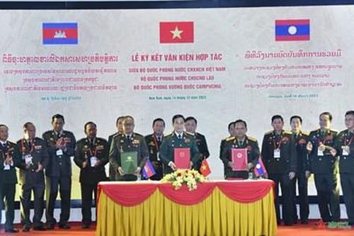 Cuộc gặp thường niên Bộ trưởng Bộ Quốc phòng ba nước Việt Nam-Lào-Campuchia