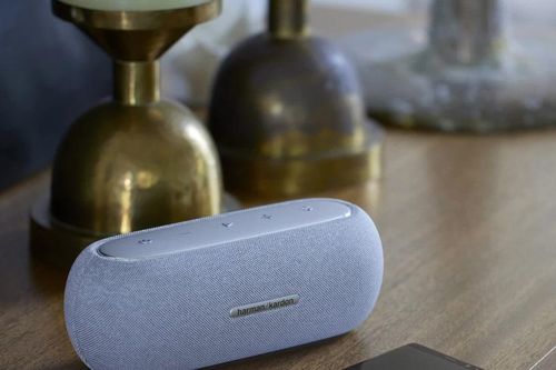 Harman Kardon Luna nhỏ gọn và 'chất'