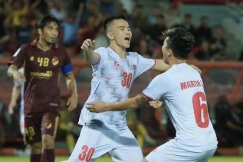Thắng giòn giã Hougang United, Hải Phòng FC ngẩng cao đầu rời AFC Cup