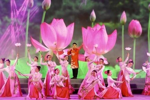 Chương trình nghệ thuật đặc sắc chào mừng 50 năm ASEAN - Nhật Bản