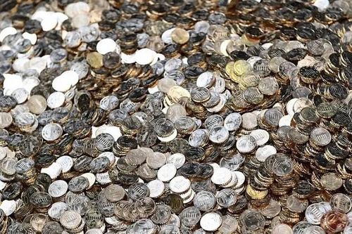 Đức có cần phải 'mất ăn mất ngủ' về nợ công? Nợ bao nhiêu là quá nhiều? Khi nào nên ngừng vay tiền?