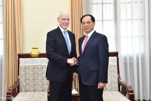 Việt Nam là một trong những đối tác hàng đầu, là cầu nối của Canada với khu vực