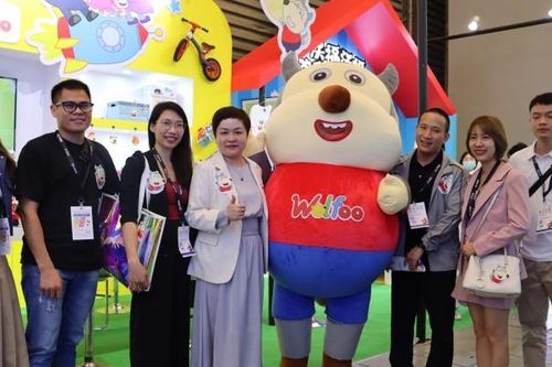 Hành trình đưa chú sói Wolfoo đến 'đất nước tỷ dân'