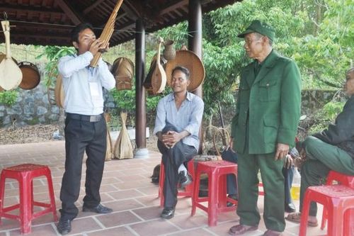 Người có uy tín trong đồng bào dân tộc là 'cánh tay nối dài' của chính quyền