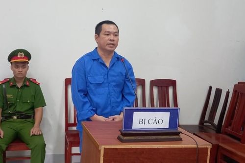 Bực tức vì anh trai chê 'sợ vợ', người em đâm anh trọng thương