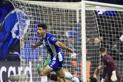 Porto hạ Shakhtar Donetsk trong cơn mưa bàn thắng tại Dragao
